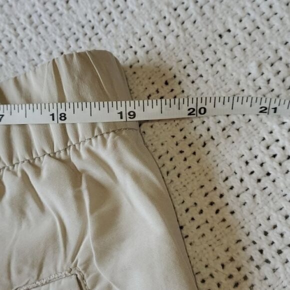 Columbia Cinched Waist & Hem Zippered Pockets Hiking Fishing Beige Sz. XL Shorts - Picture 10 of 12